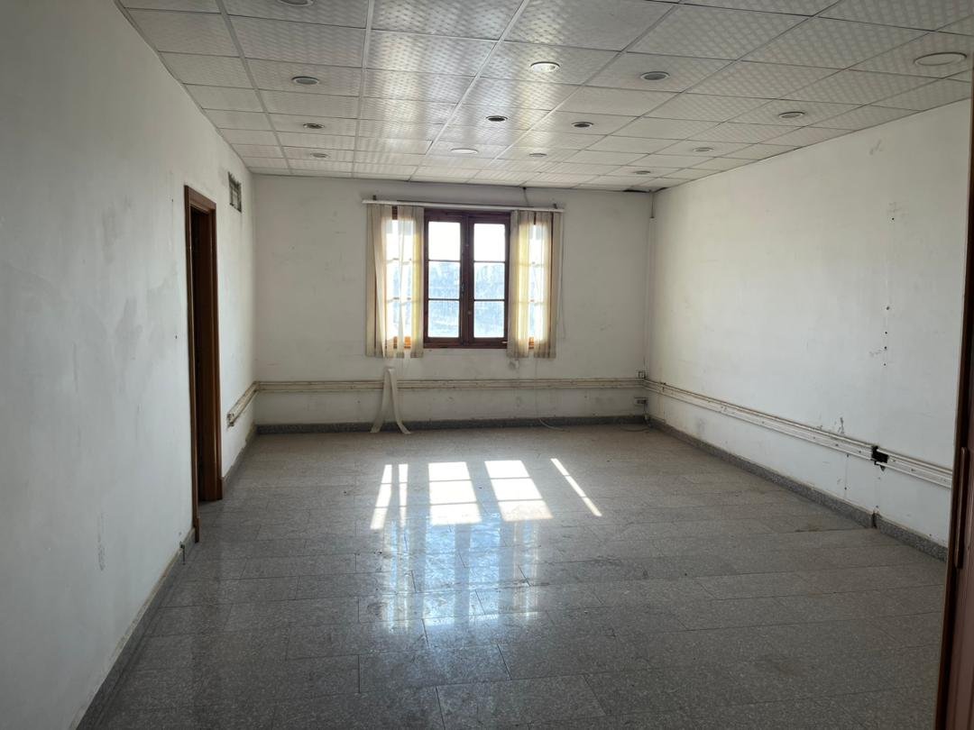 Local commercial à louer - Traversa - Oran