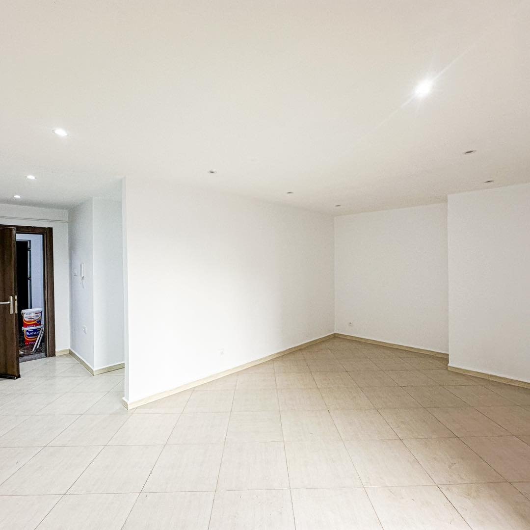 Appartement F3 à vendre - Akid Lotfi - Oran
