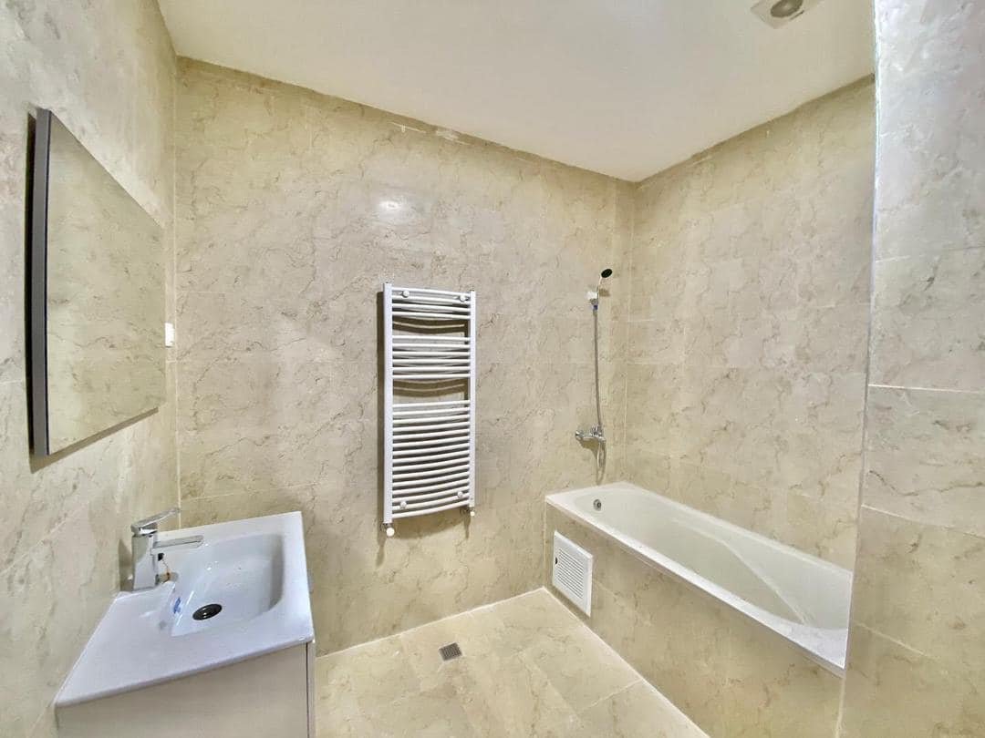 Appartement F4 à vendre - Frange Maritime-Oran avec vue sur mer