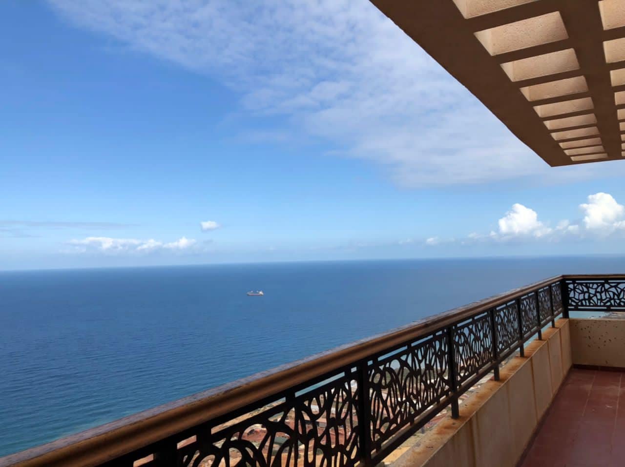 Appartement F4 à vendre - Frange Maritime-Oran avec vue sur mer