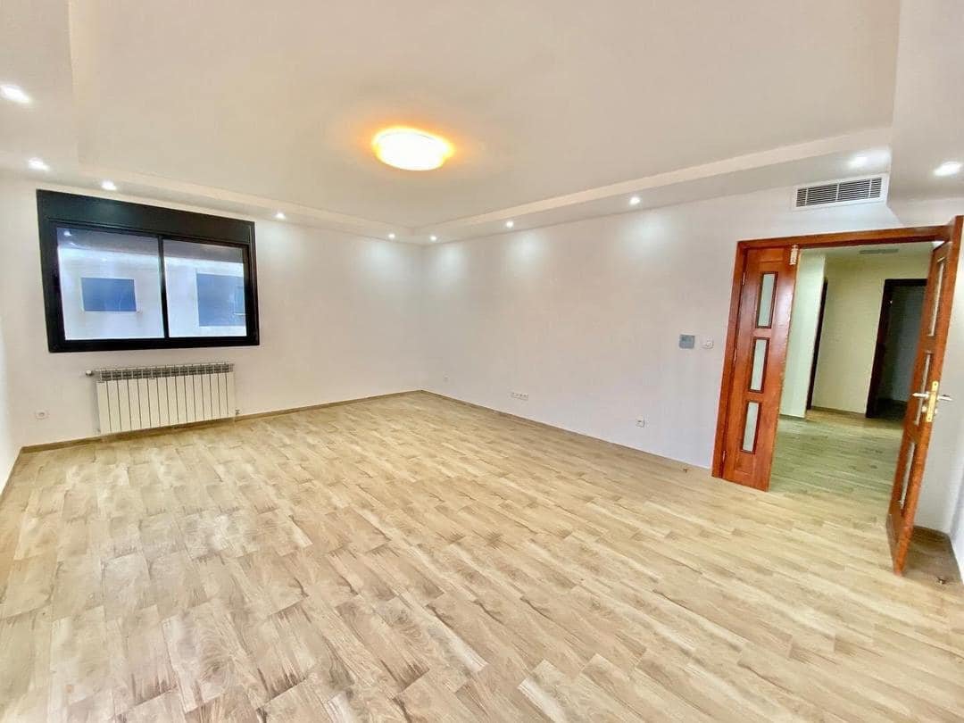 Appartement F4 à vendre - Frange Maritime-Oran avec vue sur mer
