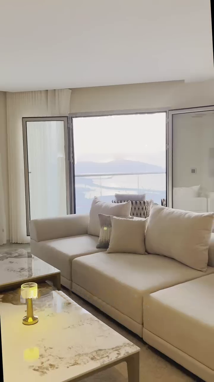 Appartement F4 à vendre - Centre Ville -Oran avec vue sur mer
