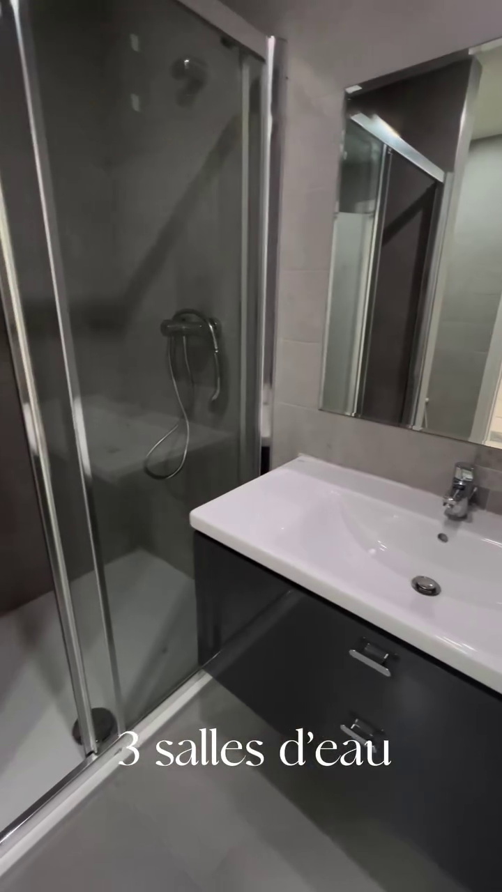 Appartement Duplex à vendre - Centre Ville -Oran avec vue sur mer