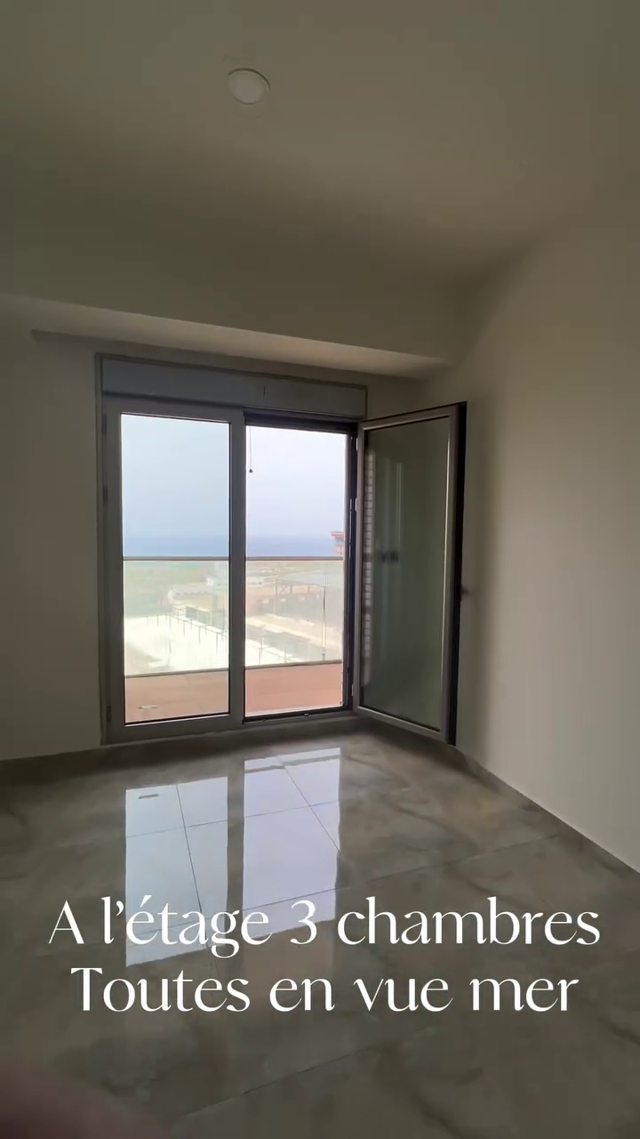 Appartement Duplex à vendre - Centre Ville -Oran avec vue sur mer