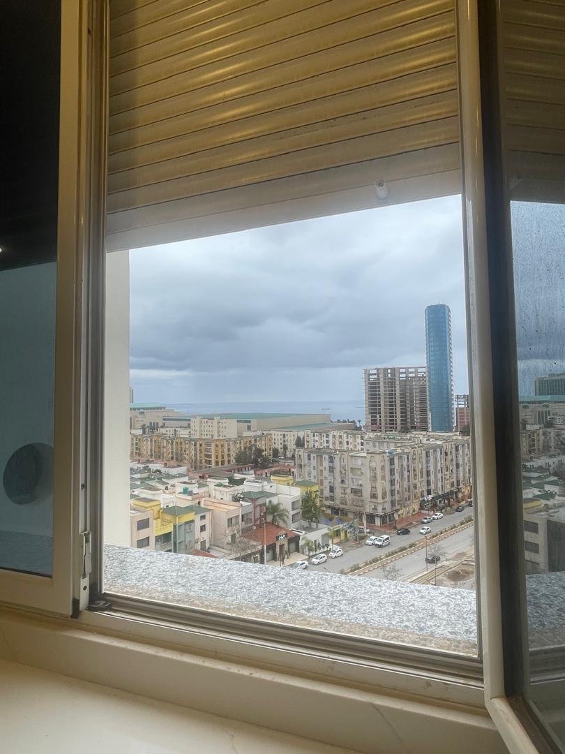 Appartement T3 à vendre - Fernand Ville - Oran avec vue sur mer