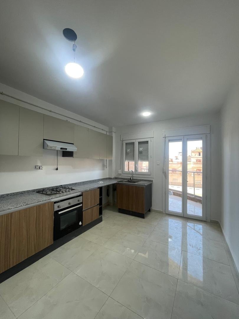 Appartement F4 à vendre - Millinium-Oran avec vue panoramique