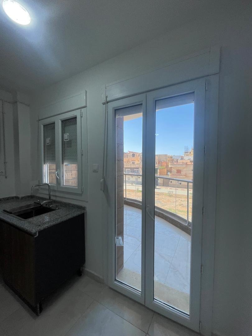 Appartement F4 à vendre - Millinium-Oran avec vue panoramique
