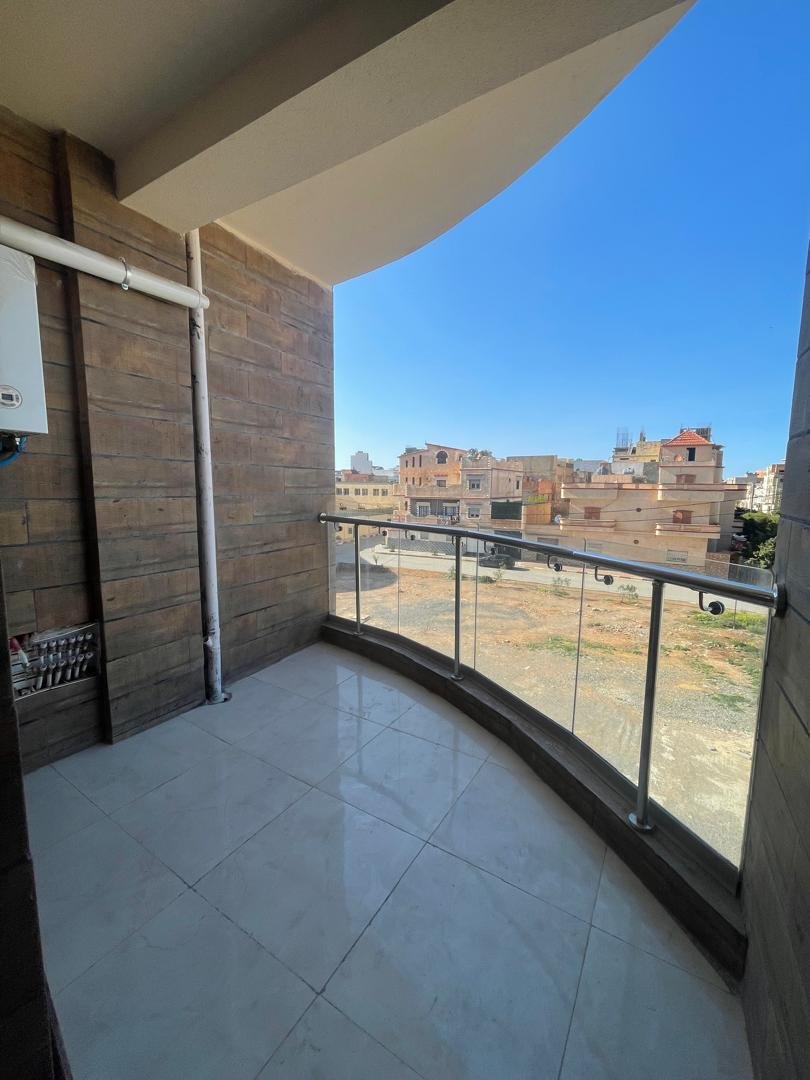 Appartement F4 à vendre - Millinium-Oran avec vue panoramique