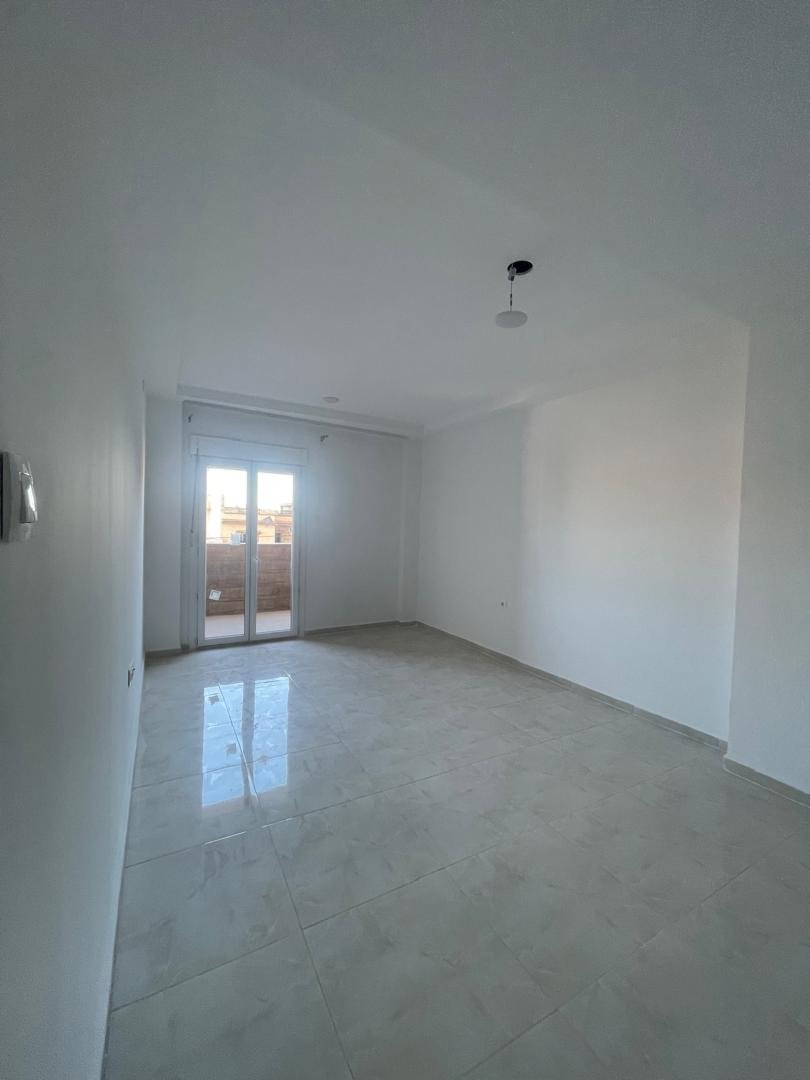 Appartement F4 à vendre - Millinium-Oran avec vue panoramique