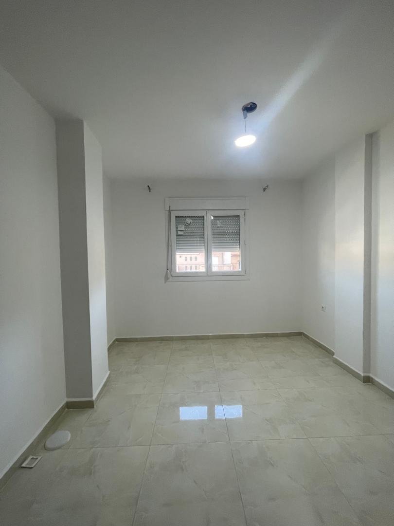 Appartement F4 à vendre - Millinium-Oran avec vue panoramique