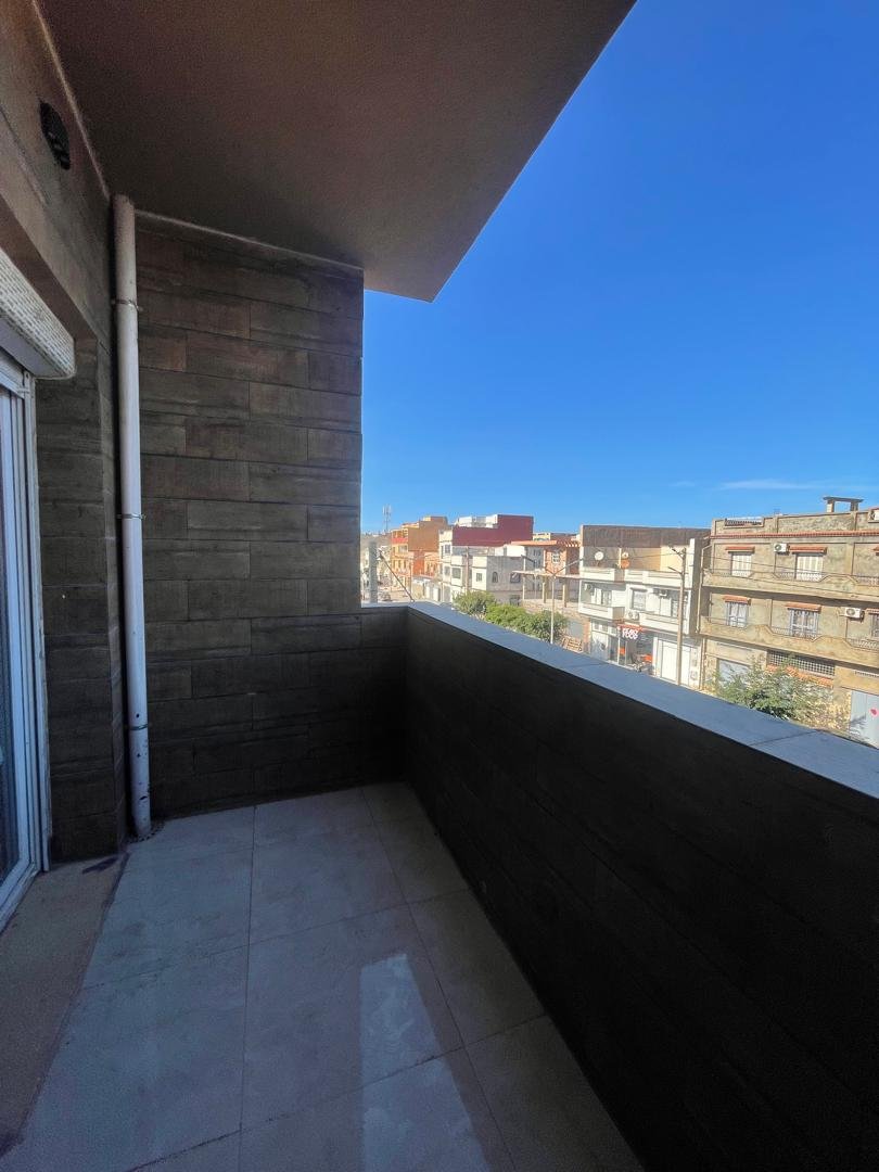 Appartement F4 à vendre - Millinium-Oran avec vue panoramique