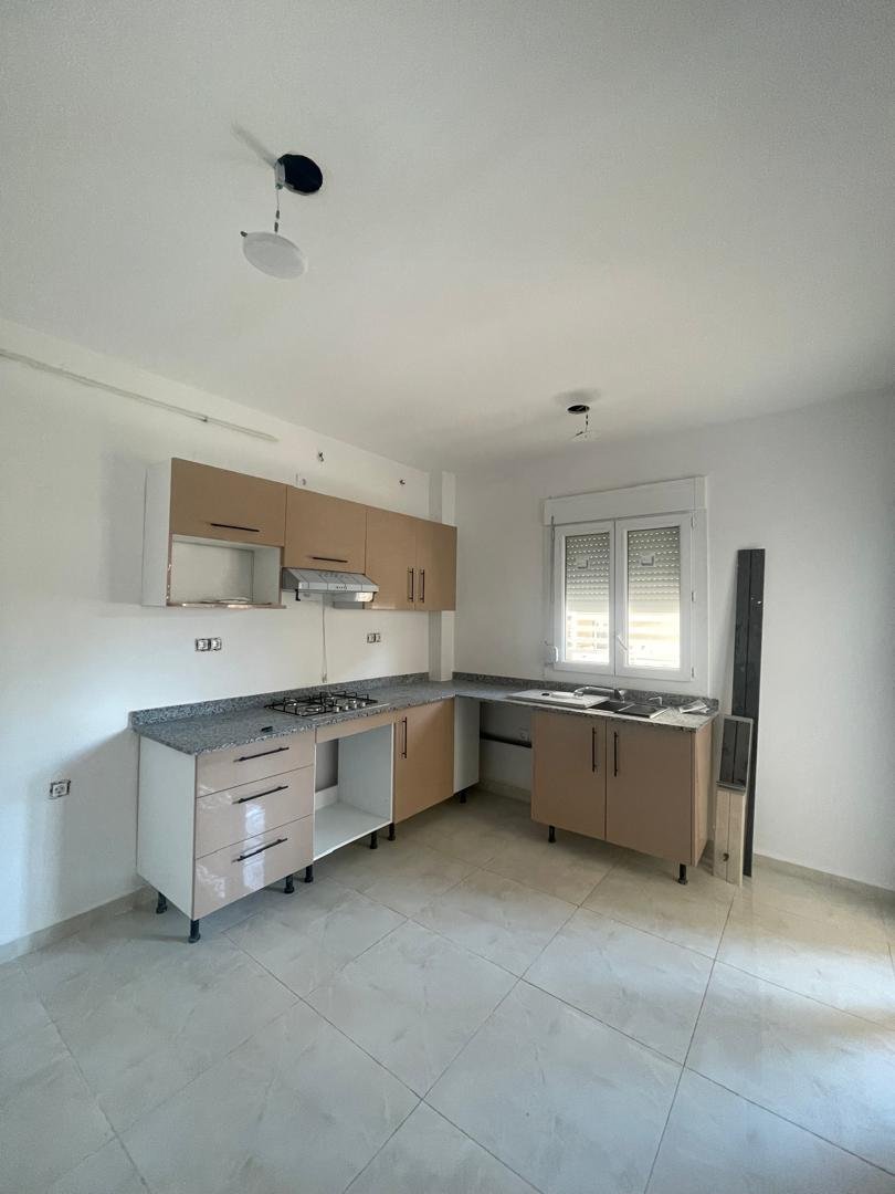 Appartement F3 à vendre - Millinium- Oran avec vue panoramique