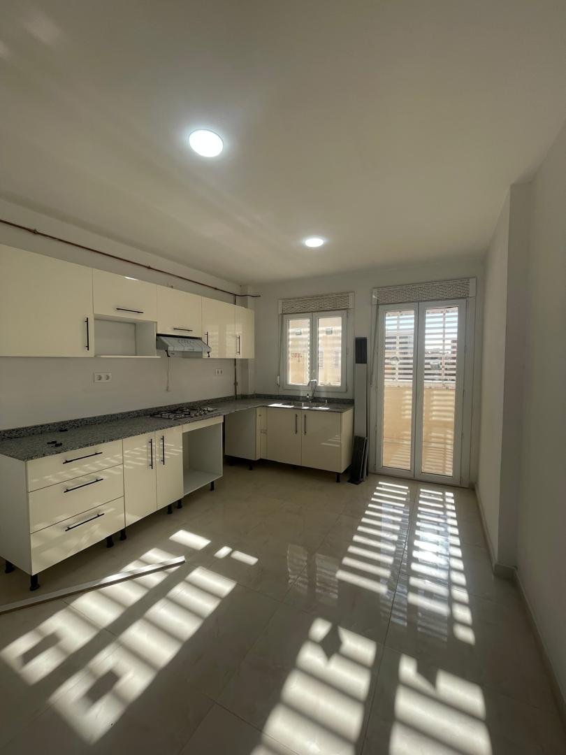 Appartement F3 à vendre - Millinium- Oran avec vue panoramique