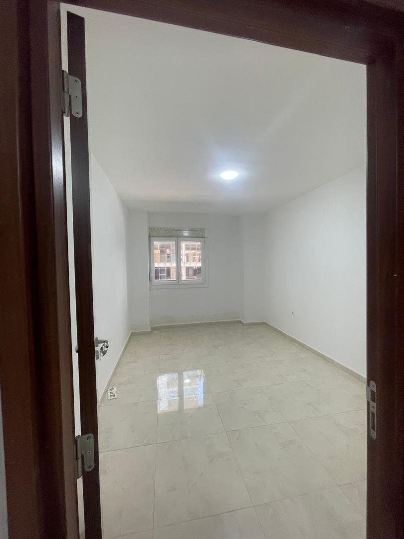 Appartement F3 à vendre - Millinium- Oran avec vue panoramique