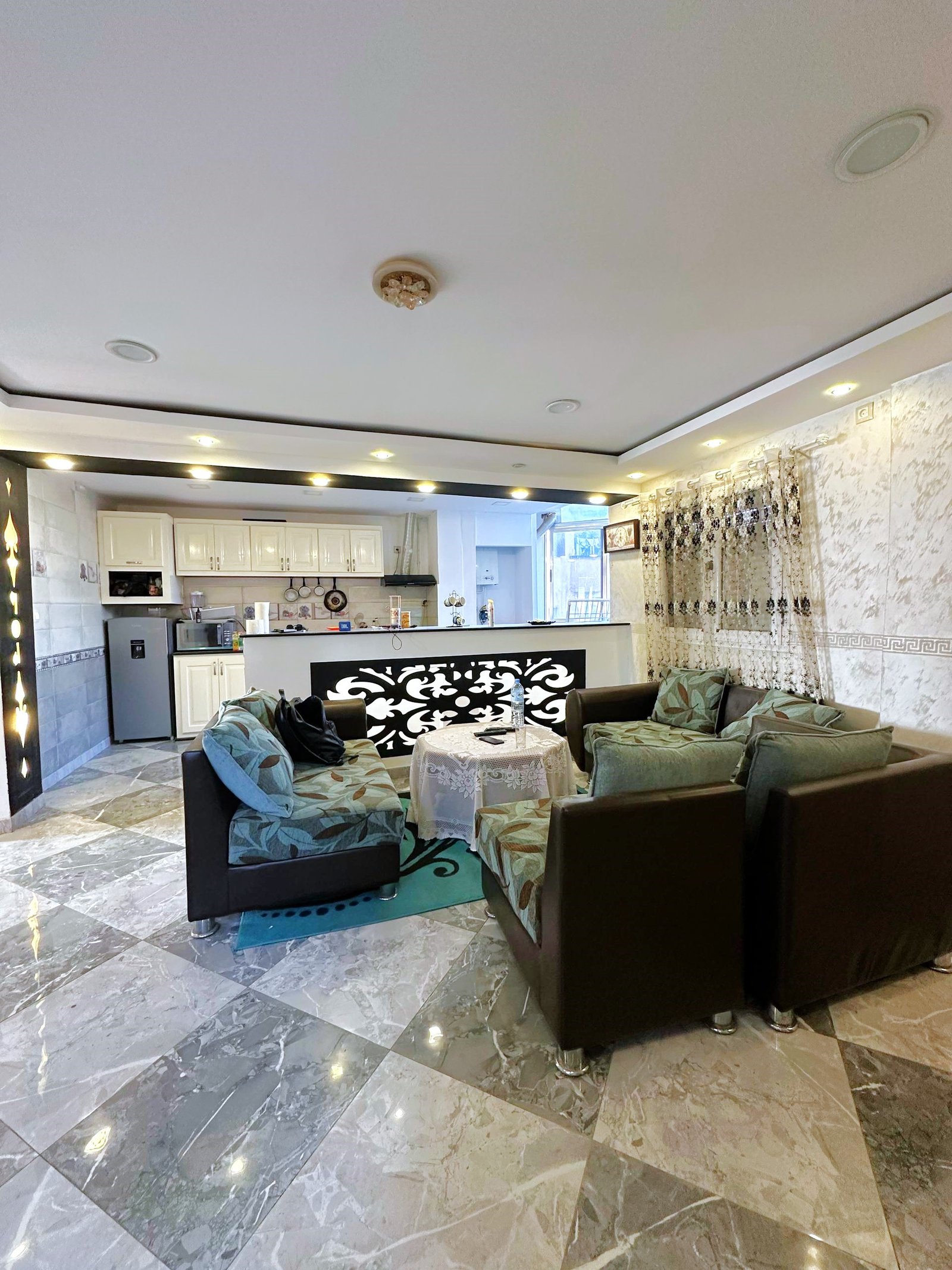 Appartement F3 à vendre - Akid Lotfi - Oran