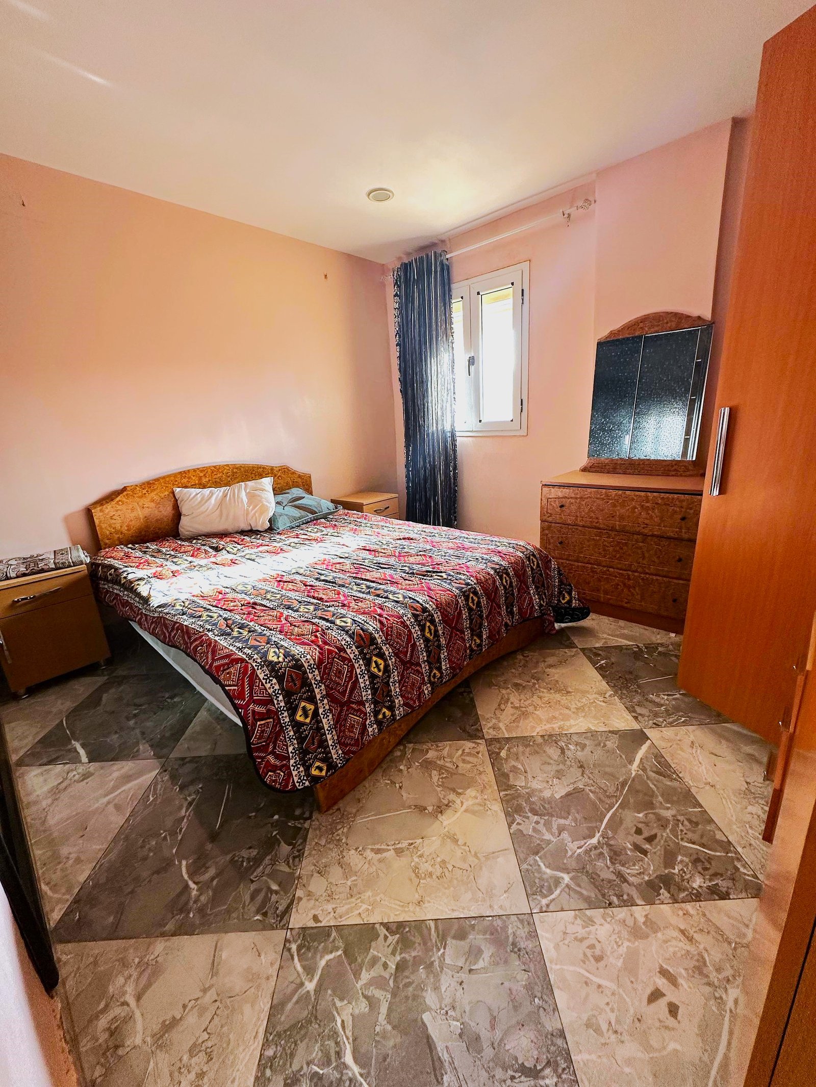 Appartement F3 à vendre - Akid Lotfi - Oran