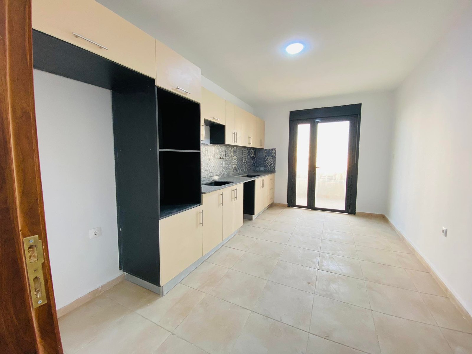 Appartement F3 à vendre - Point Du Jour - Oran avec vue panoramique