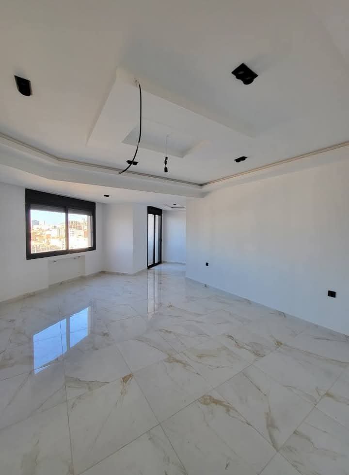 Appartement T6 à vendre - Gambetta- Oran avec terrasse