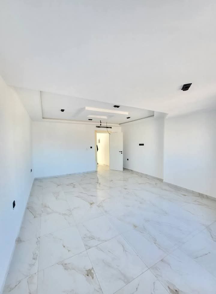 Appartement T6 à vendre - Gambetta- Oran avec terrasse