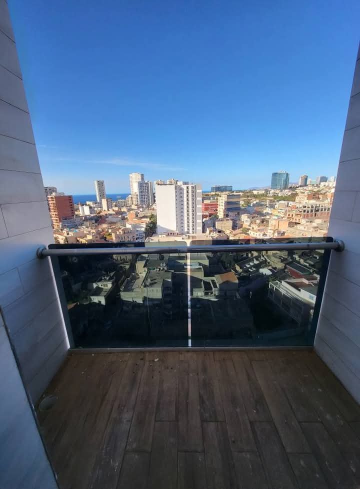 Appartement T6 à vendre - Gambetta- Oran avec terrasse