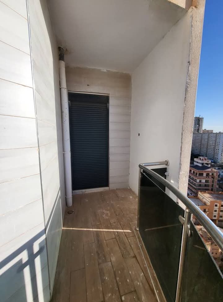 Appartement T6 à vendre - Gambetta- Oran avec terrasse