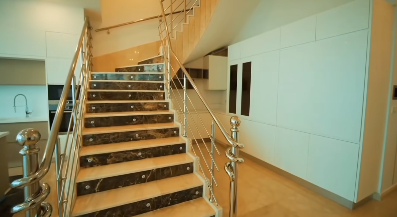 Appartement Duplex à vendre - Les Falaises-Oran avec piscine