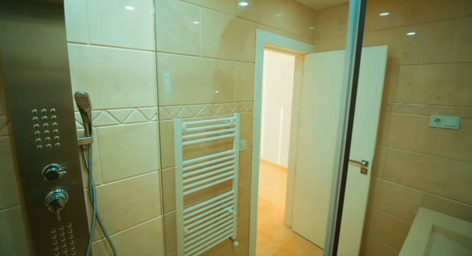 Appartement Duplex à vendre - Les Falaises-Oran avec piscine