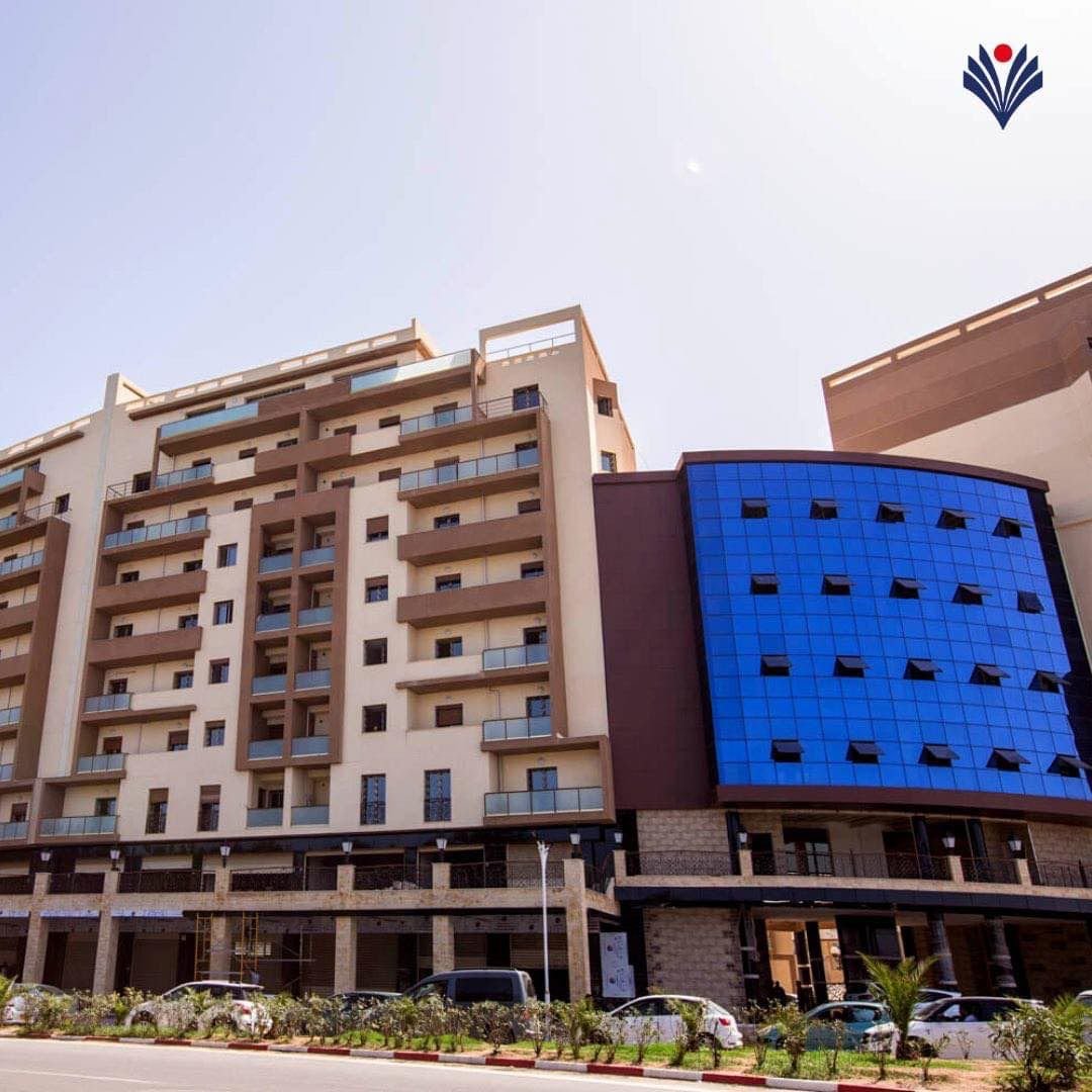 Appartement F5 à vendre à Cheraga , Alger avec suite parentale