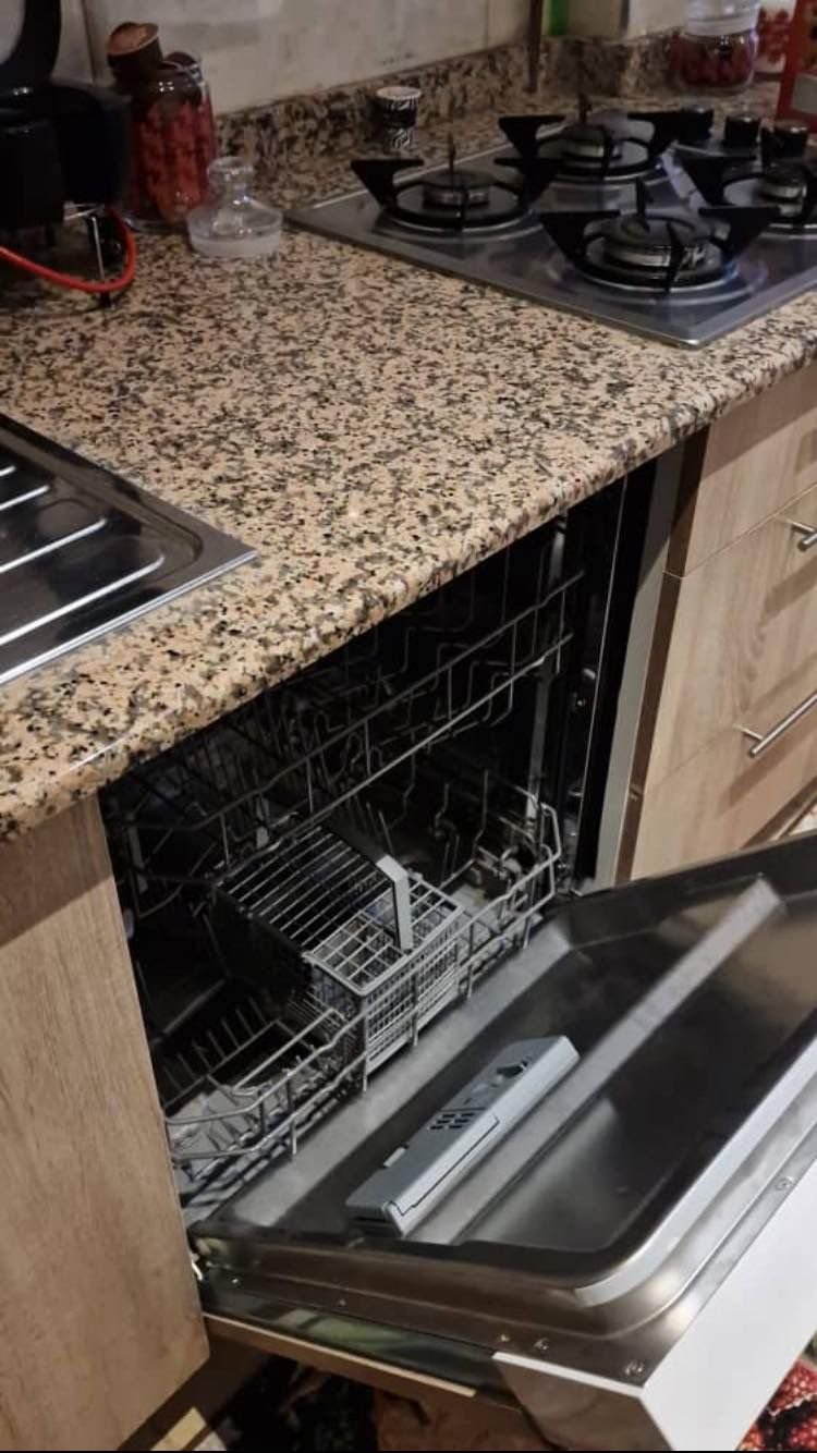 Appartement F5 à vendre à Cheraga , Alger avec suite parentale