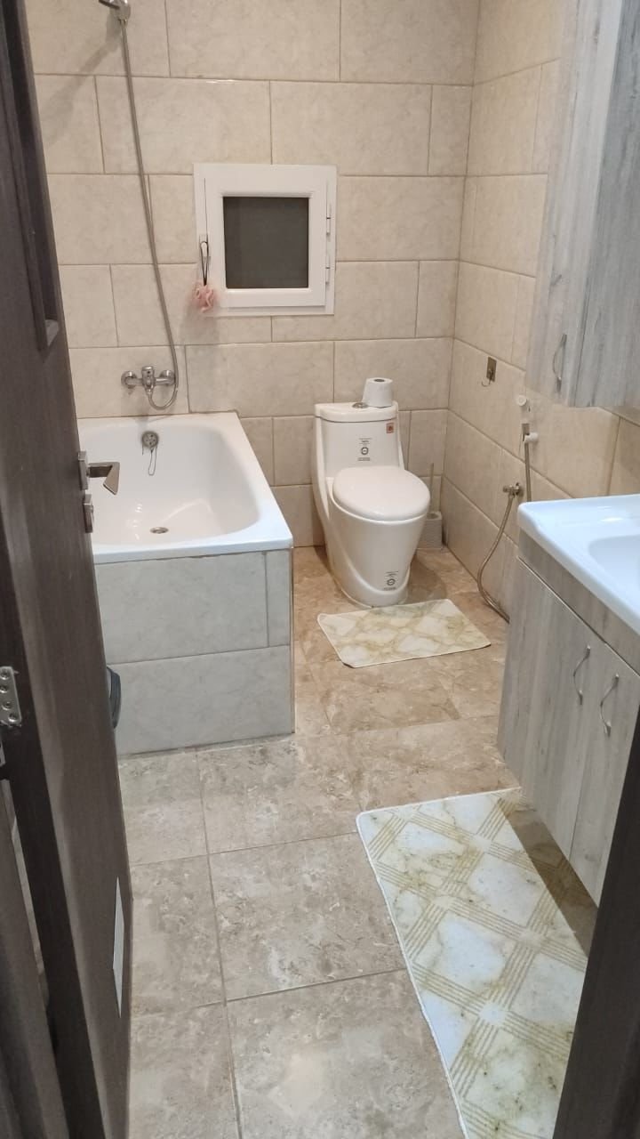 Appartement F5 à vendre à Cheraga , Alger avec suite parentale