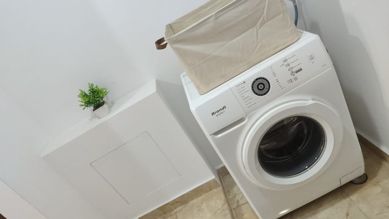 Appartement F5 à vendre à Cheraga , Alger avec suite parentale