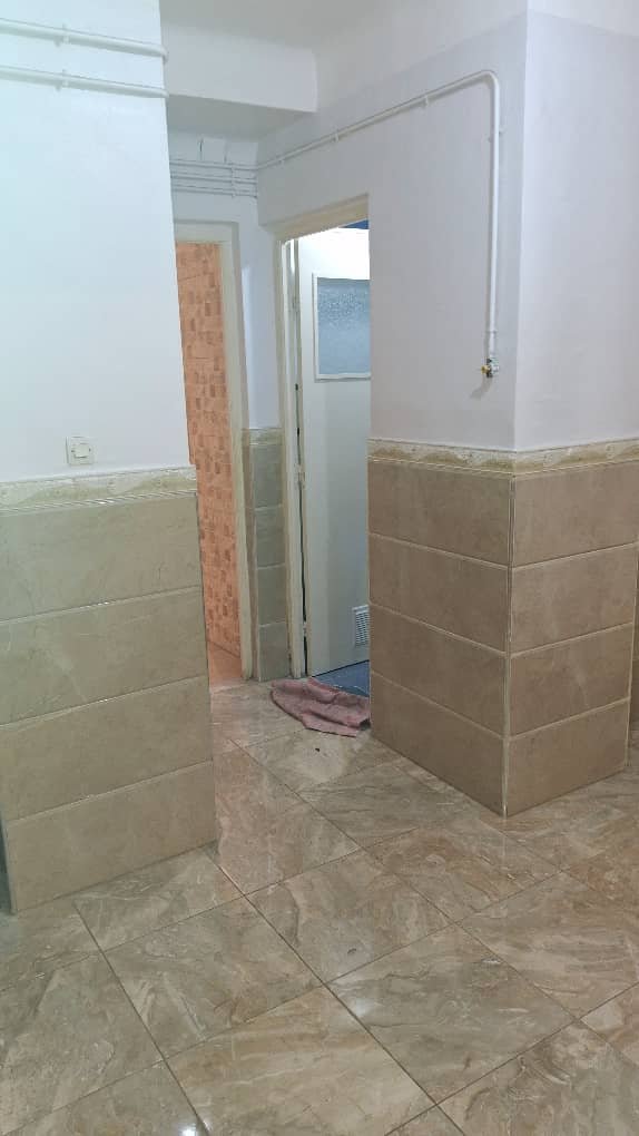 Appartement F3 à vendre - Boulverd Des Lions- Oran