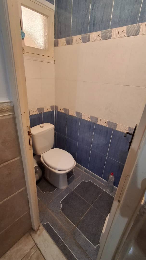 Appartement F3 à vendre - Boulverd Des Lions- Oran