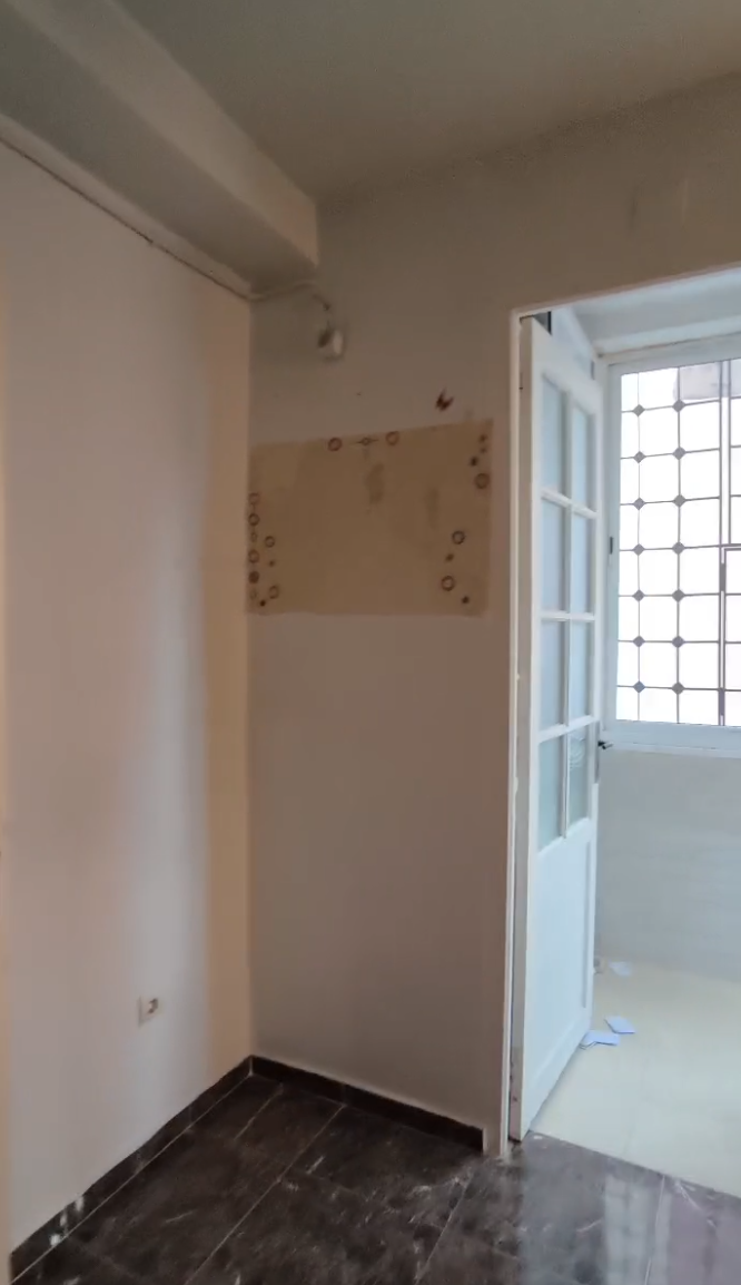 Appartement F4 à vendre - Akid Lotfi- Oran