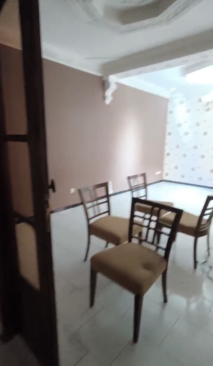Appartement F4 à vendre - Akid Lotfi- Oran