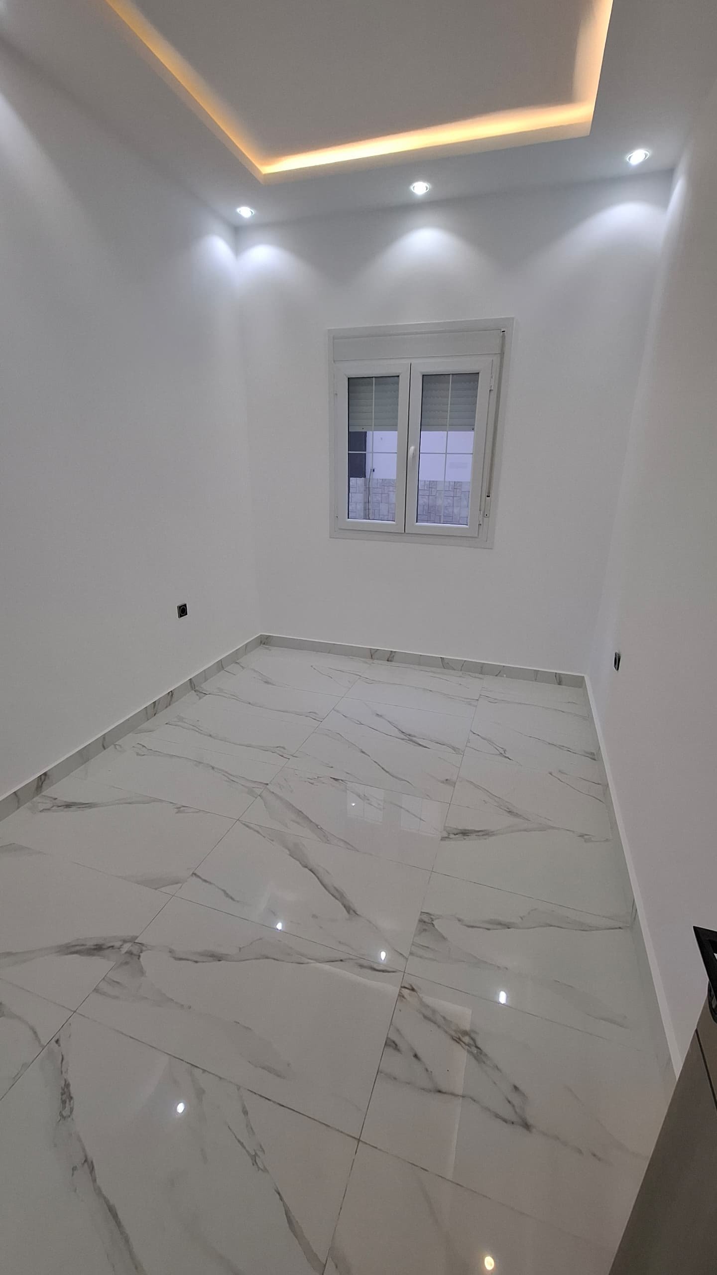 Villa à vendre - Canastel - Oran avec terrasse