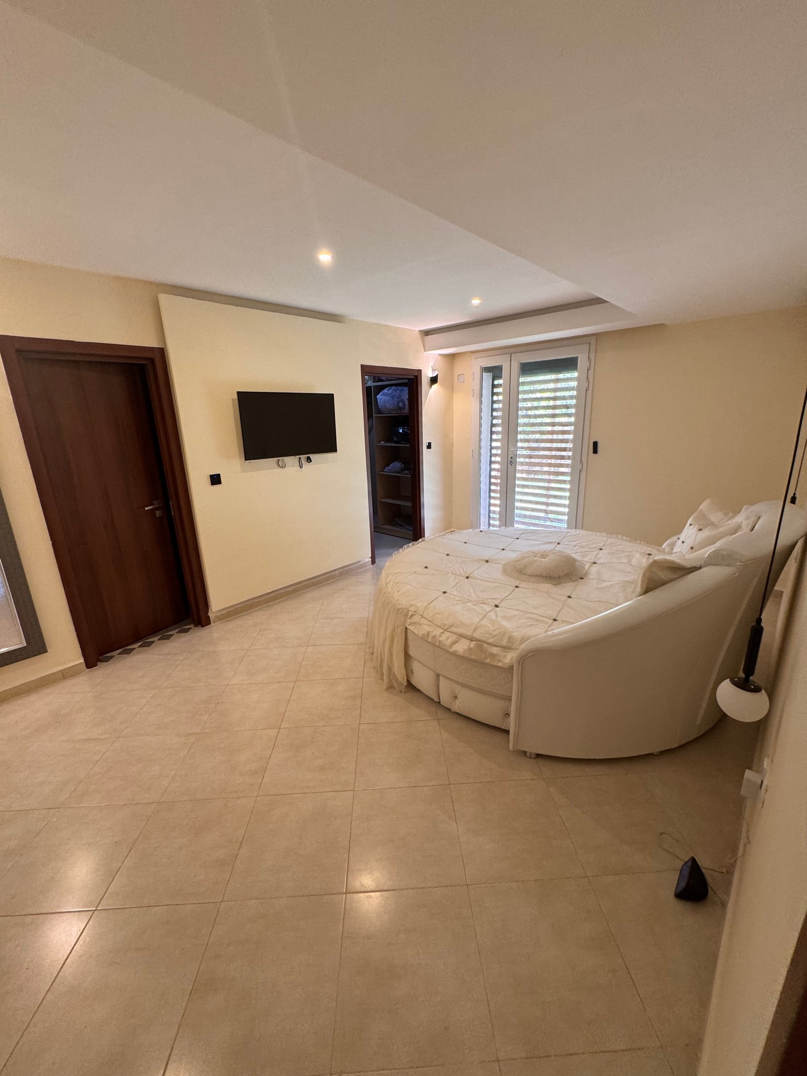 Villa à vendre à Belgaïd, Oran avec jardin
