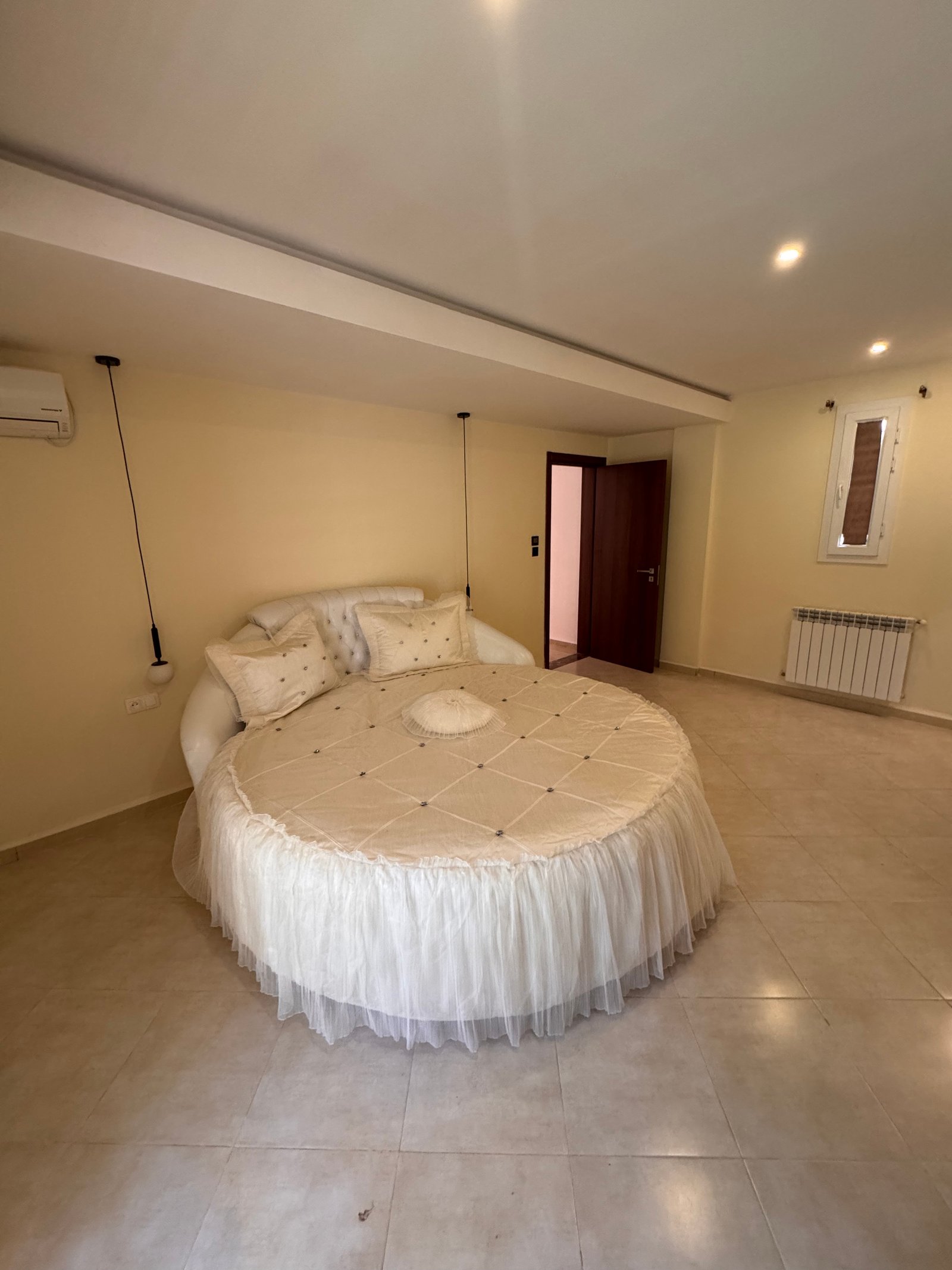 Villa à vendre à Belgaïd, Oran avec jardin