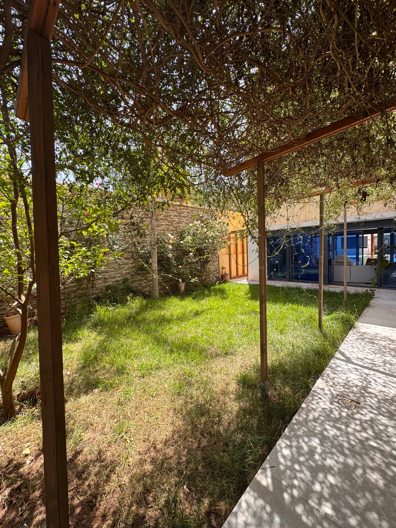 Villa à vendre à Belgaïd, Oran avec jardin