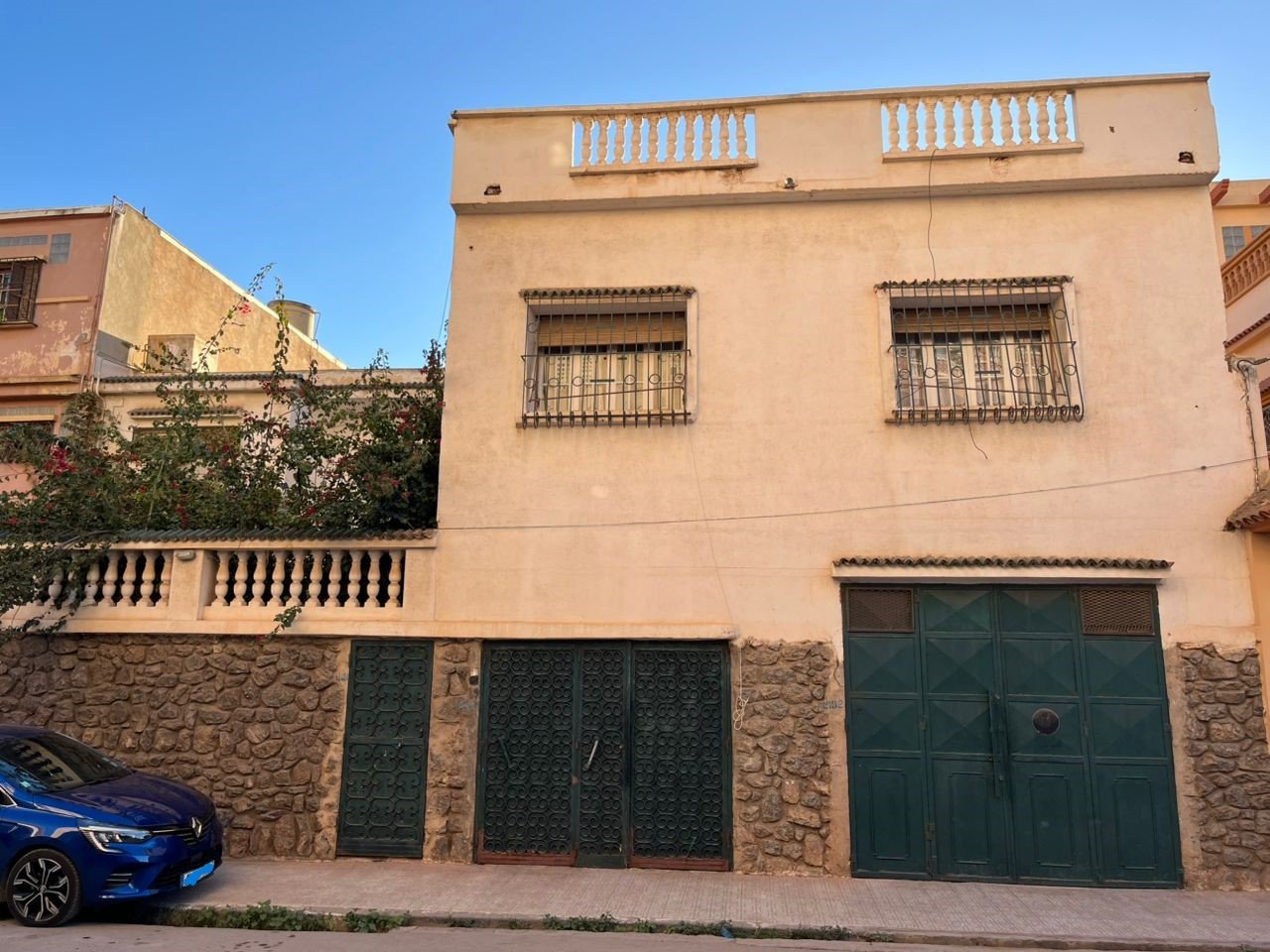 Villa à vendre à Les Falaises, Oran avec vue sur mer