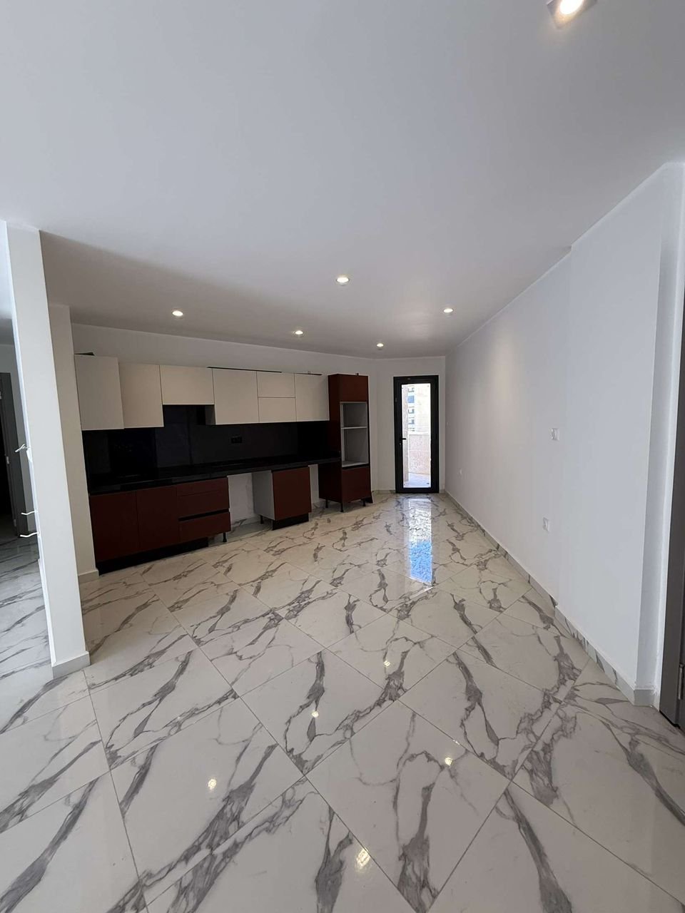 Appartement F3 à vendre à Gambetta, Oran avec terrasse