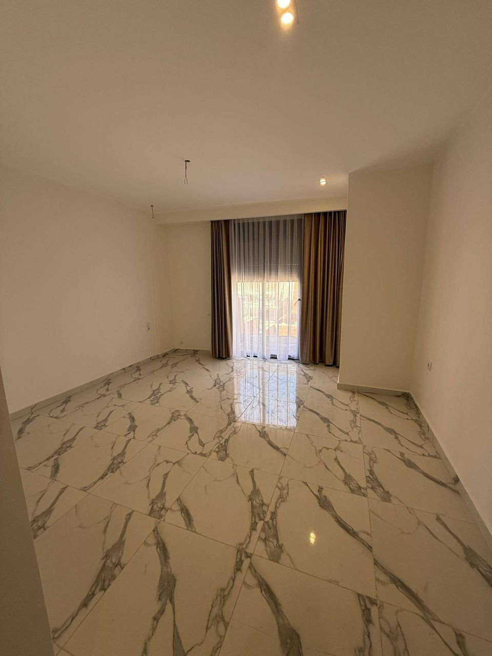 Appartement F3 à vendre à Gambetta, Oran avec terrasse