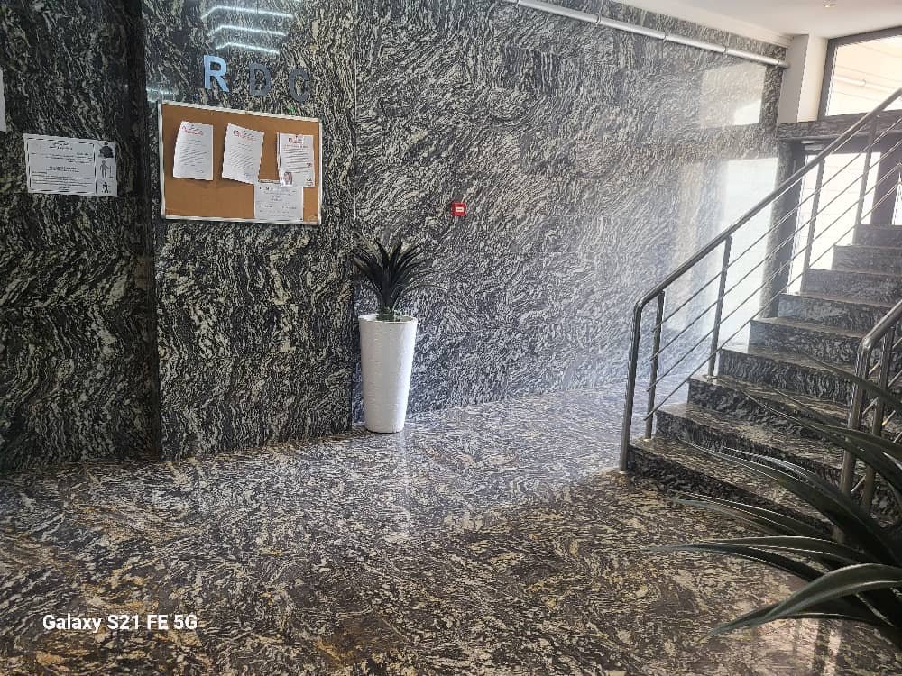 Appartement F4 à vendre à Pépinière, Oran Sans vis-à-vis