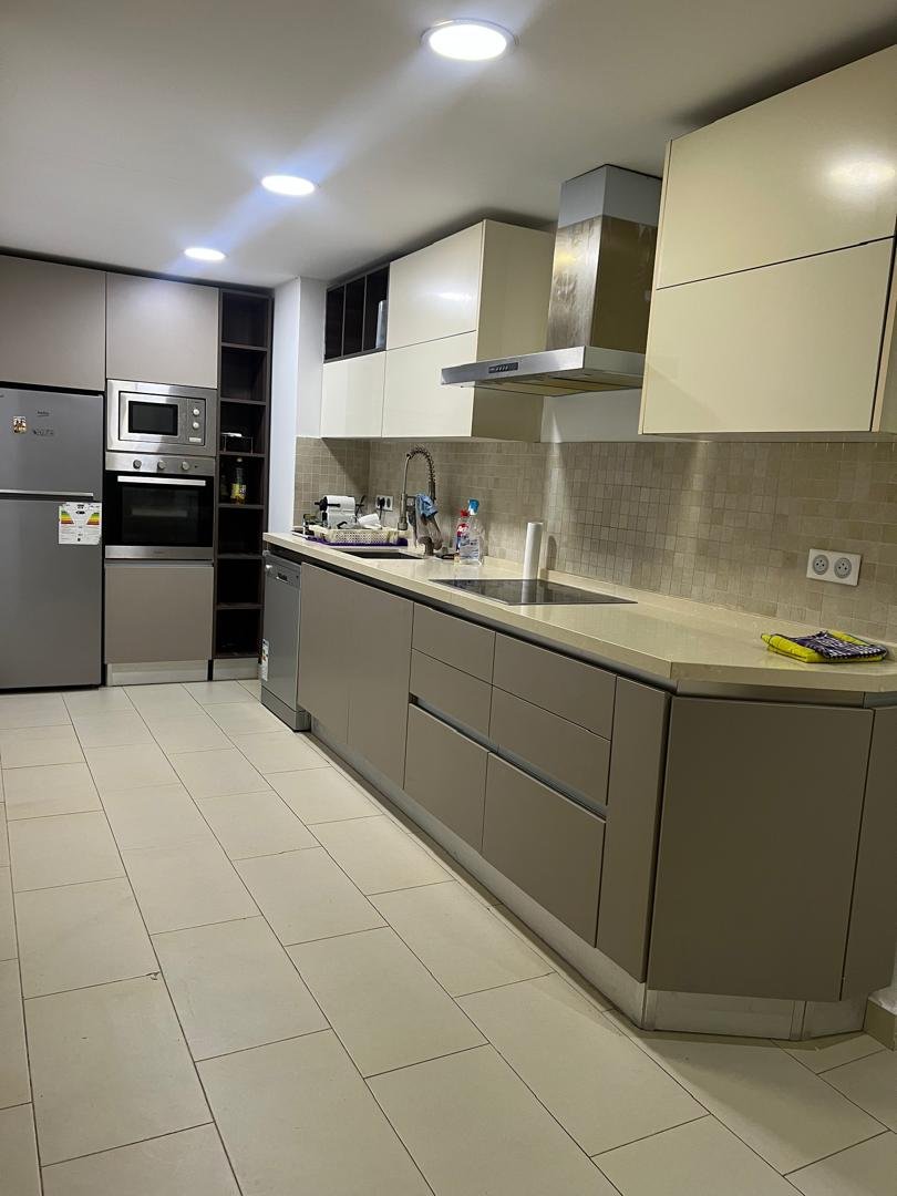 Appartement T2 à vendre à Les Falaises, Oran avec Vue sur Mer