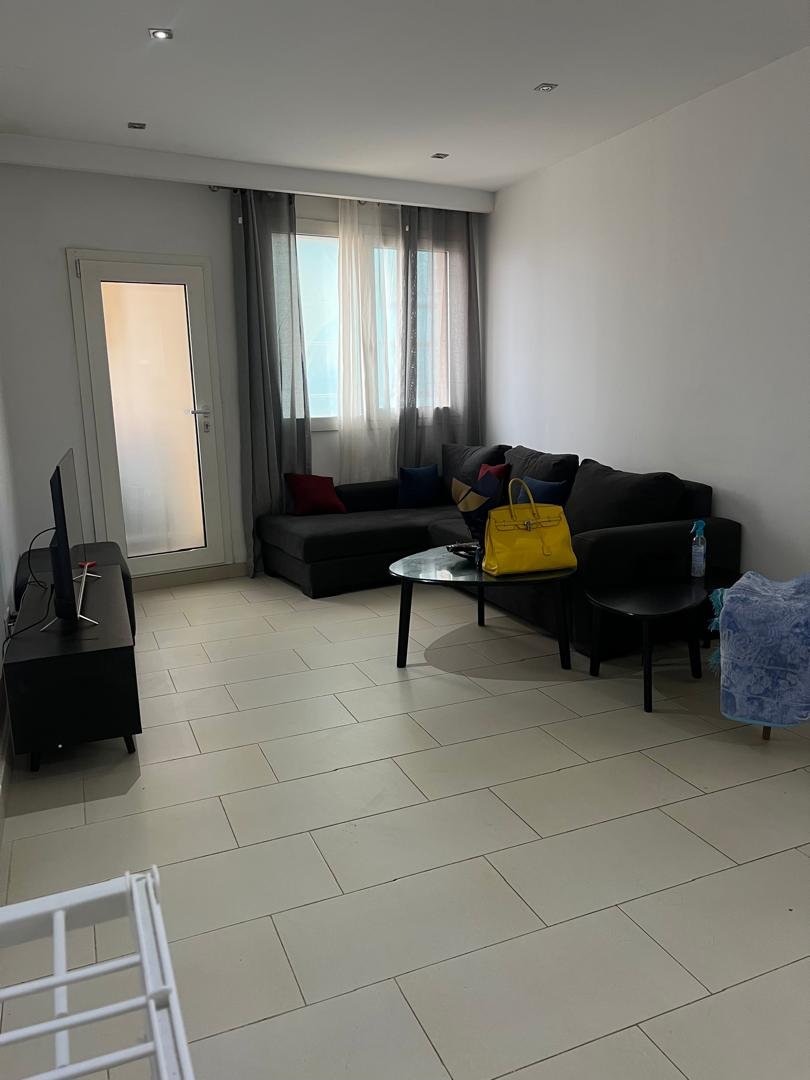 Appartement T2 à vendre à Les Falaises, Oran avec Vue sur Mer