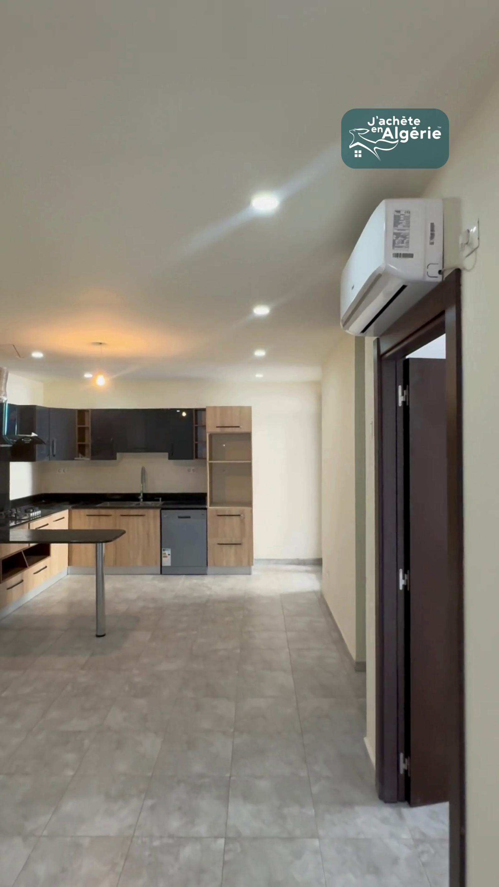 Appartement Duplex à vendre à Canastel, Oran Sans vis-à-vis