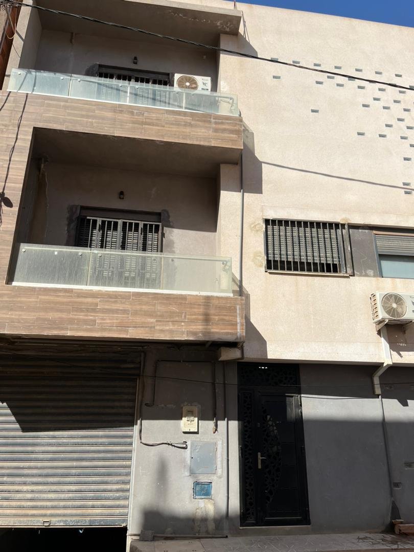 Villa à vendre à Belgaïd, Oran avec Jardin