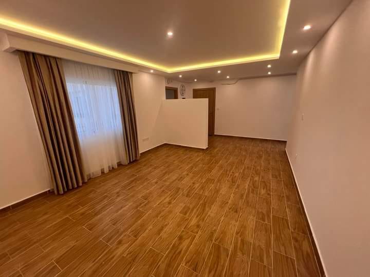 Appartement F5 à vendre à Bir El Djir, Oran Sans vis-à-vis