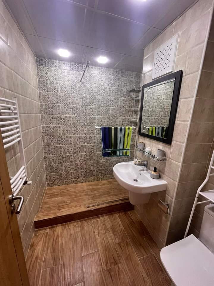 Appartement F5 à vendre à Bir El Djir, Oran Sans vis-à-vis