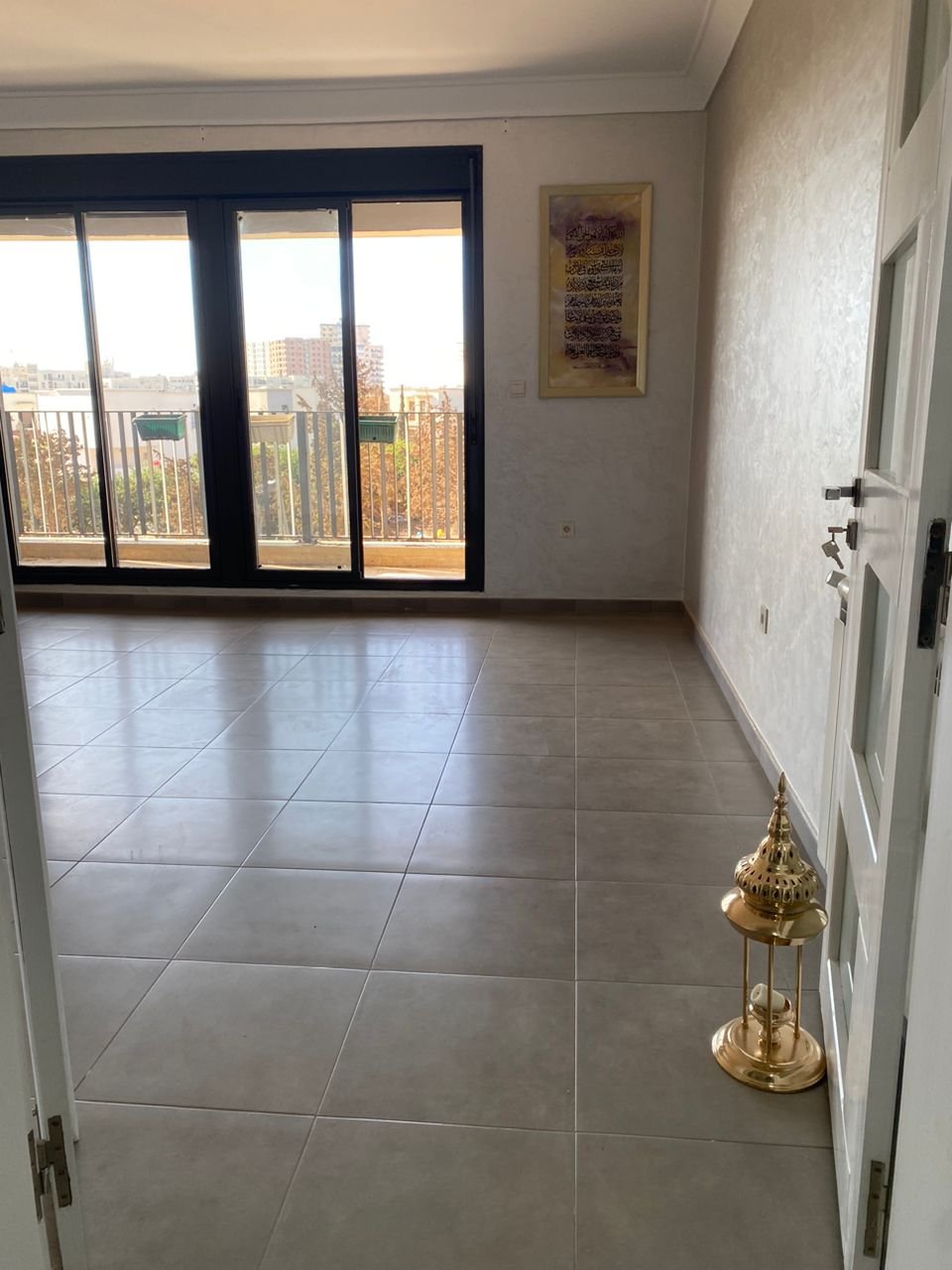 Appartement F4 à vendre à Hasnaoui, Oran Sans vis-à-vis